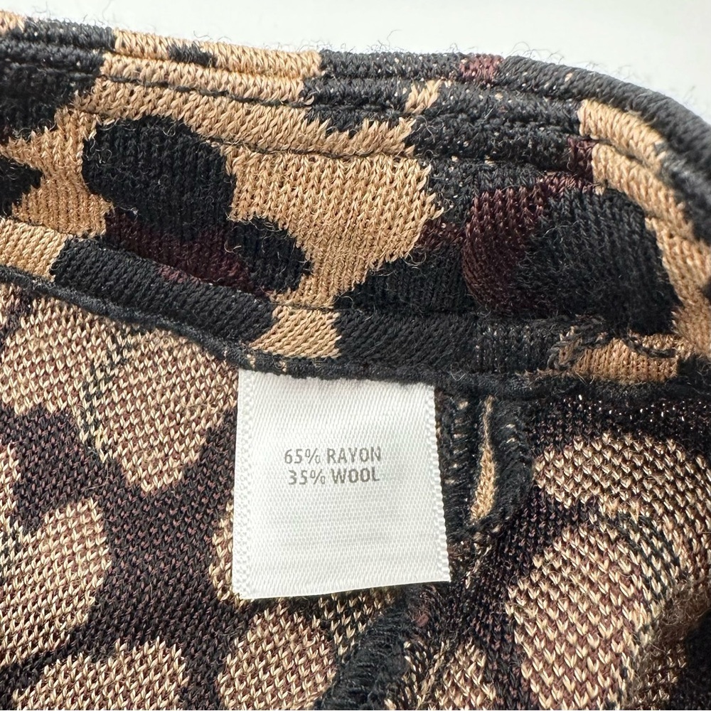 St. John Collection Alexa Leopard Animal Print - Picture 13 of 14